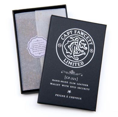 Кожаный кошелек для паспорта Captain Fawcett Leather Passport Wallet with RFID Lining